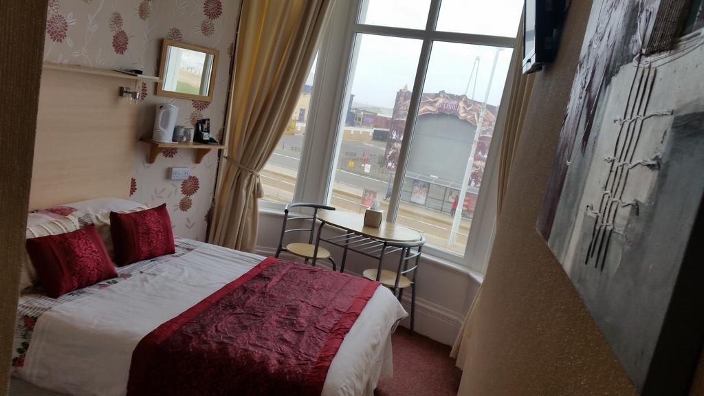 The Sands Hotel Blackpool Room photo
